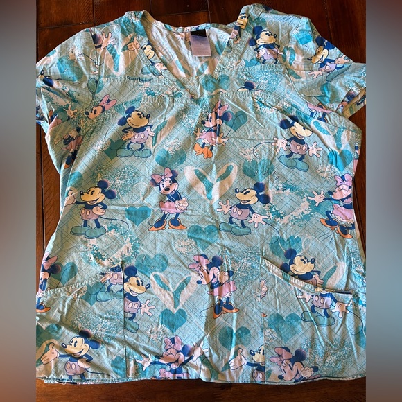 Minnie Mouse scrub top Large - Picture 2 of 4